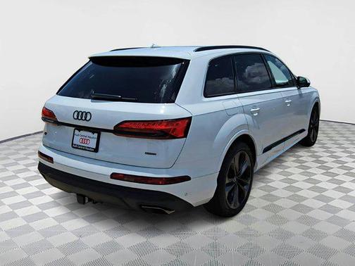 2025 Audi Q7 55 Premium Plus