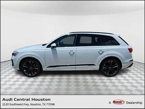 2025 Audi Q7 55 Premium Plus