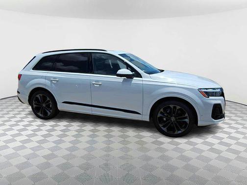 2025 Audi Q7 55 Premium Plus