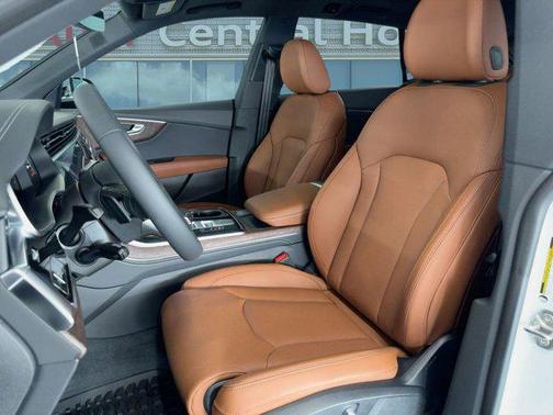 2025 Audi Q8 55 Prestige