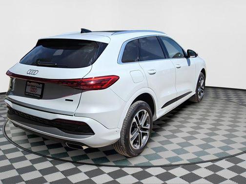 2025 Audi Q5 Premium Plus