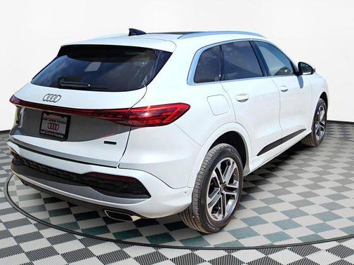 2025 Audi Q5 Premium Plus