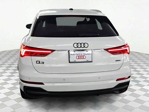 2024 Audi Q3 45 S line Premium Plus