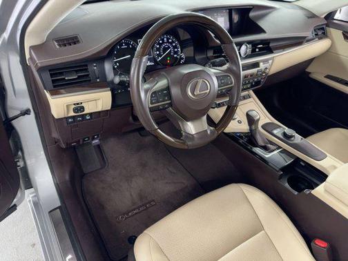 2017 Lexus ES 350 Base