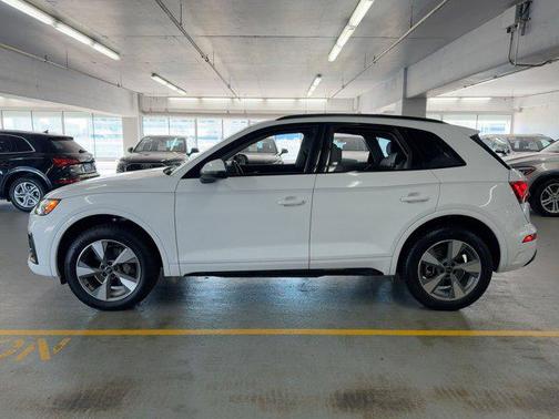 2025 Audi Q5 40 Premium