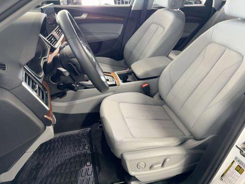 2025 Audi Q5 40 Premium