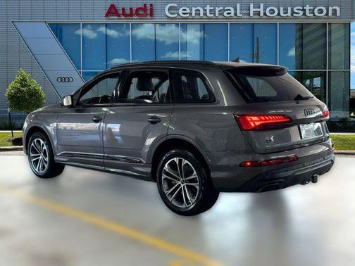 2025 Audi Q7 45 Premium Plus