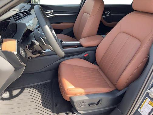 2024 Audi Q8 e-tron Premium Plus