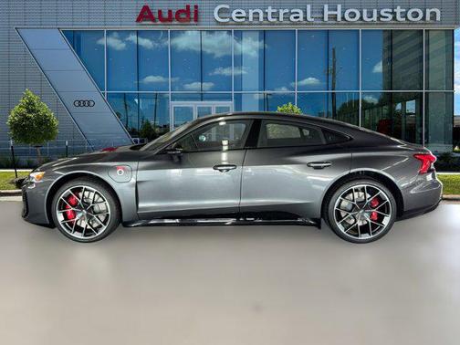 2026 Audi RS e-tron GT quattro