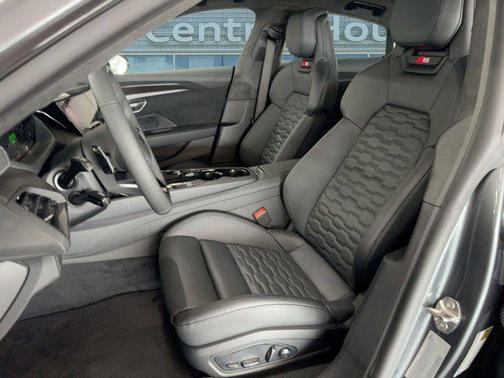 2026 Audi RS e-tron GT quattro