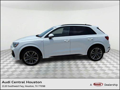 2025 Audi Q3 Premium 45 TFSI S line quattro Tiptronic