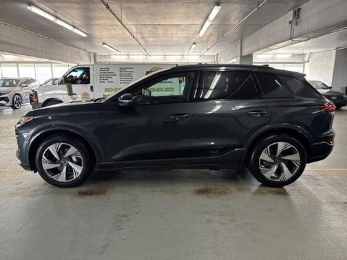 2025 Audi Q6 e-tron Prestige quattro
