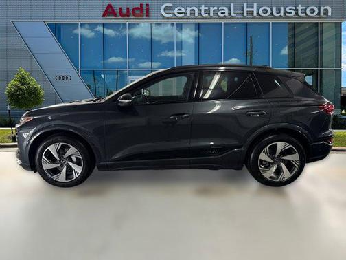 2025 Audi Q6 e-tron Prestige quattro