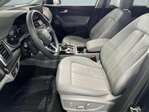 2025 Audi Q5 40 Premium