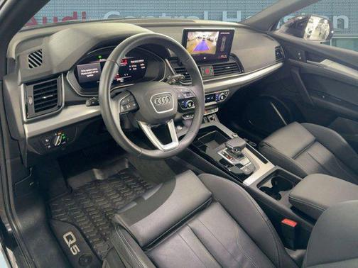 2025 Audi Q5 45 S line Premium