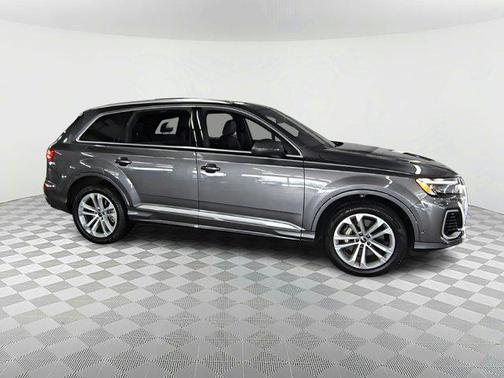 2025 Audi Q7 55 Premium Plus