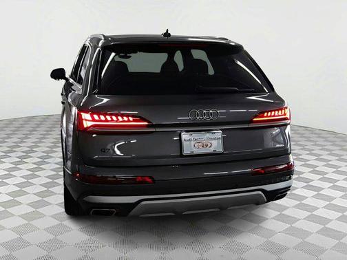 2025 Audi Q7 55 Premium Plus