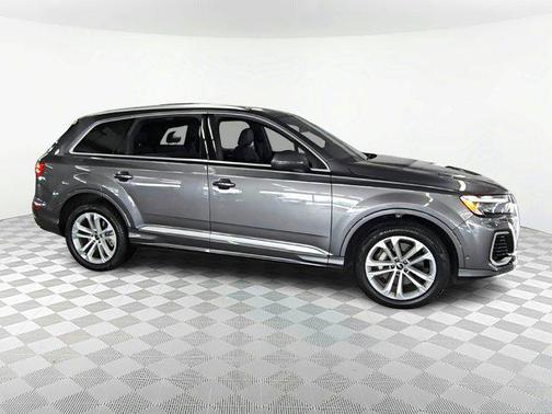 2025 Audi Q7 55 Premium Plus