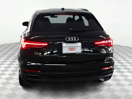 2024 Audi Q3 45 S line Premium Plus
