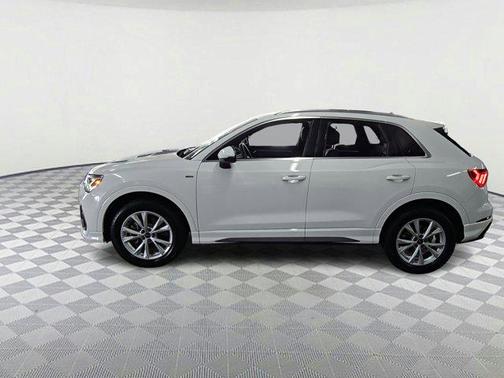 2022 Audi Q3 Premium Plus 45 TFSI S line quattro Tiptronic