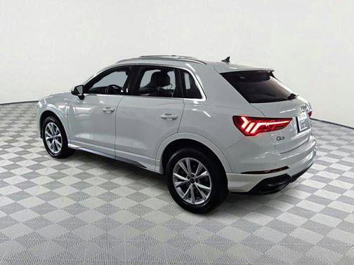 2022 Audi Q3 Premium Plus 45 TFSI S line quattro Tiptronic