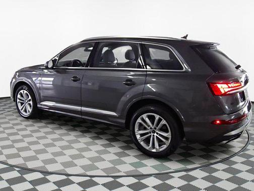 2025 Audi Q7 45 Premium