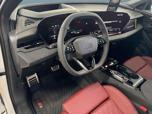 2025 Audi SQ6 e-tron Prestige quattro