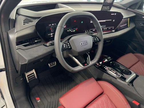 2025 Audi SQ6 e-tron Prestige quattro