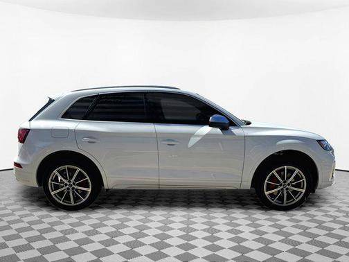 2025 Audi SQ5 3.0T Premium Plus