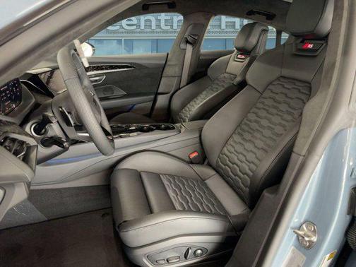 2026 Audi RS e-tron GT quattro