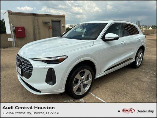 2025 Audi Q5 Premium Plus