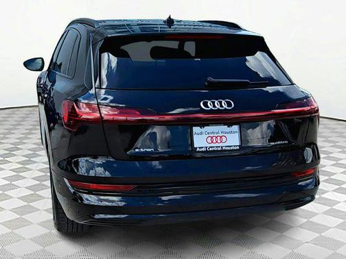 2021 Audi e-tron Premium