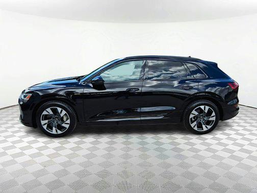 2021 Audi e-tron Premium