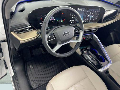 2025 Audi Q5 Premium TFSI quattro S tronic