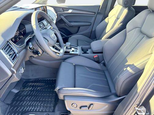 2025 Audi Q5 45 S line Premium Plus
