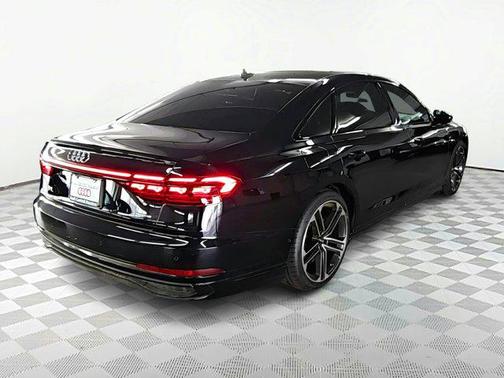 2025 Audi A8 L 55 TFSI quattro Tiptronic