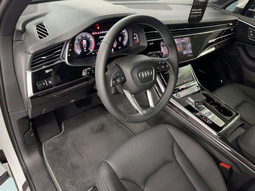 2026 Audi Q7 55 Premium Plus