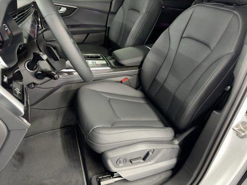 2026 Audi Q7 55 Premium Plus
