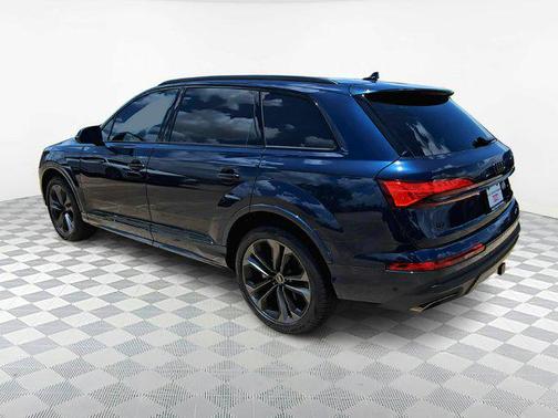 2025 Audi Q7 55 Premium Plus