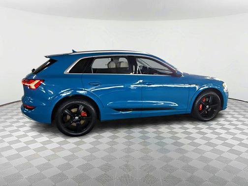 2019 Audi e-tron Premium Plus