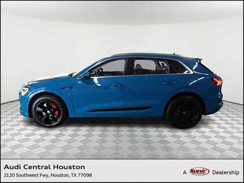 2019 Audi e-tron Premium Plus