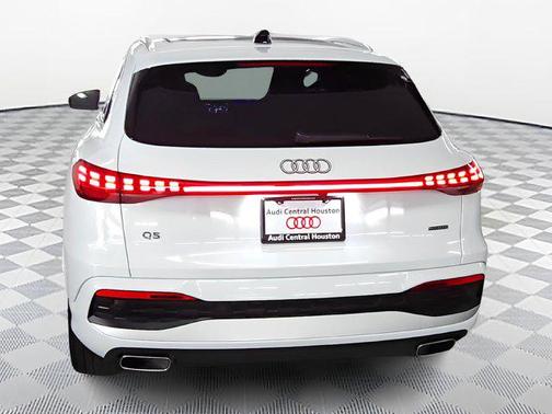 2025 Audi Q5 Premium Plus