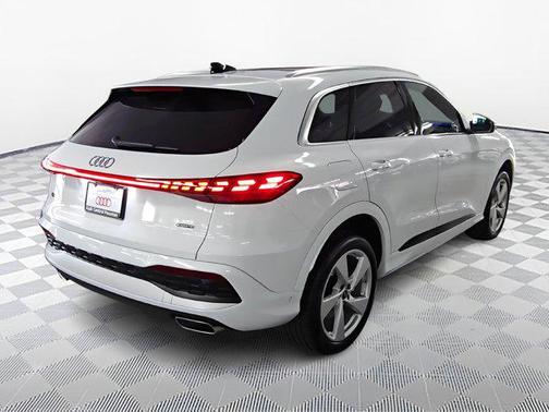 2025 Audi Q5 Premium Plus