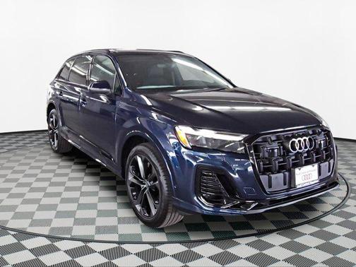 2025 Audi Q7 55 Premium Plus