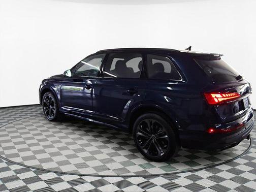 2025 Audi Q7 55 Premium Plus