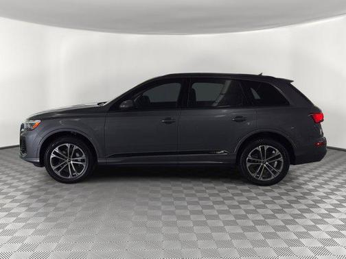 Samurai Gray Metallic 2026 Audi Q7 55 Premium