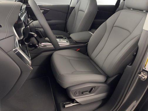 Samurai Gray Metallic 2026 Audi Q7 55 Premium