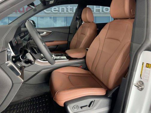2025 Audi Q8 55 Premium Plus