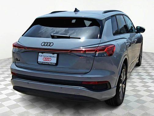 2025 Audi Q4 e-tron Premium 45 RWD