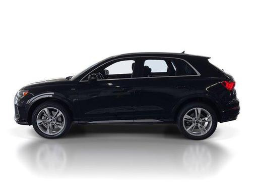 2022 Audi Q3 45 S line Premium